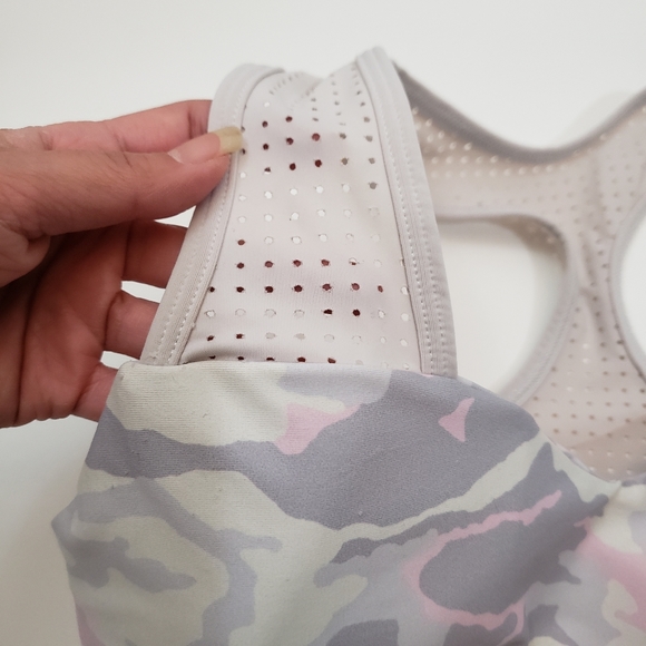 Small ABS2B White Gray Pink Camo Print Padded Sports Bra - Picture 3 of 7